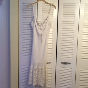 White summer dress w lace on bottom
